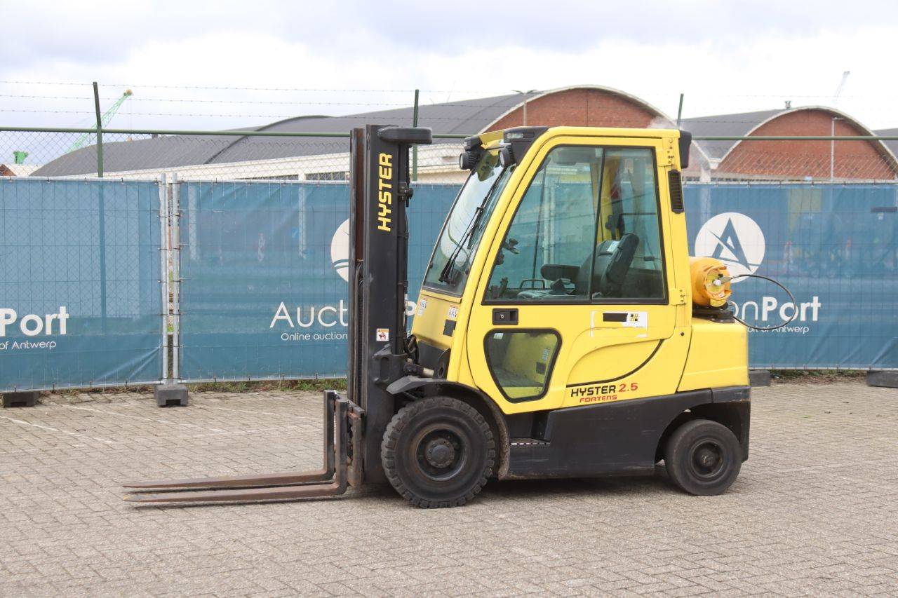 Forklift Hyster H2.5FT LPG 2350kg 4.9m 2011