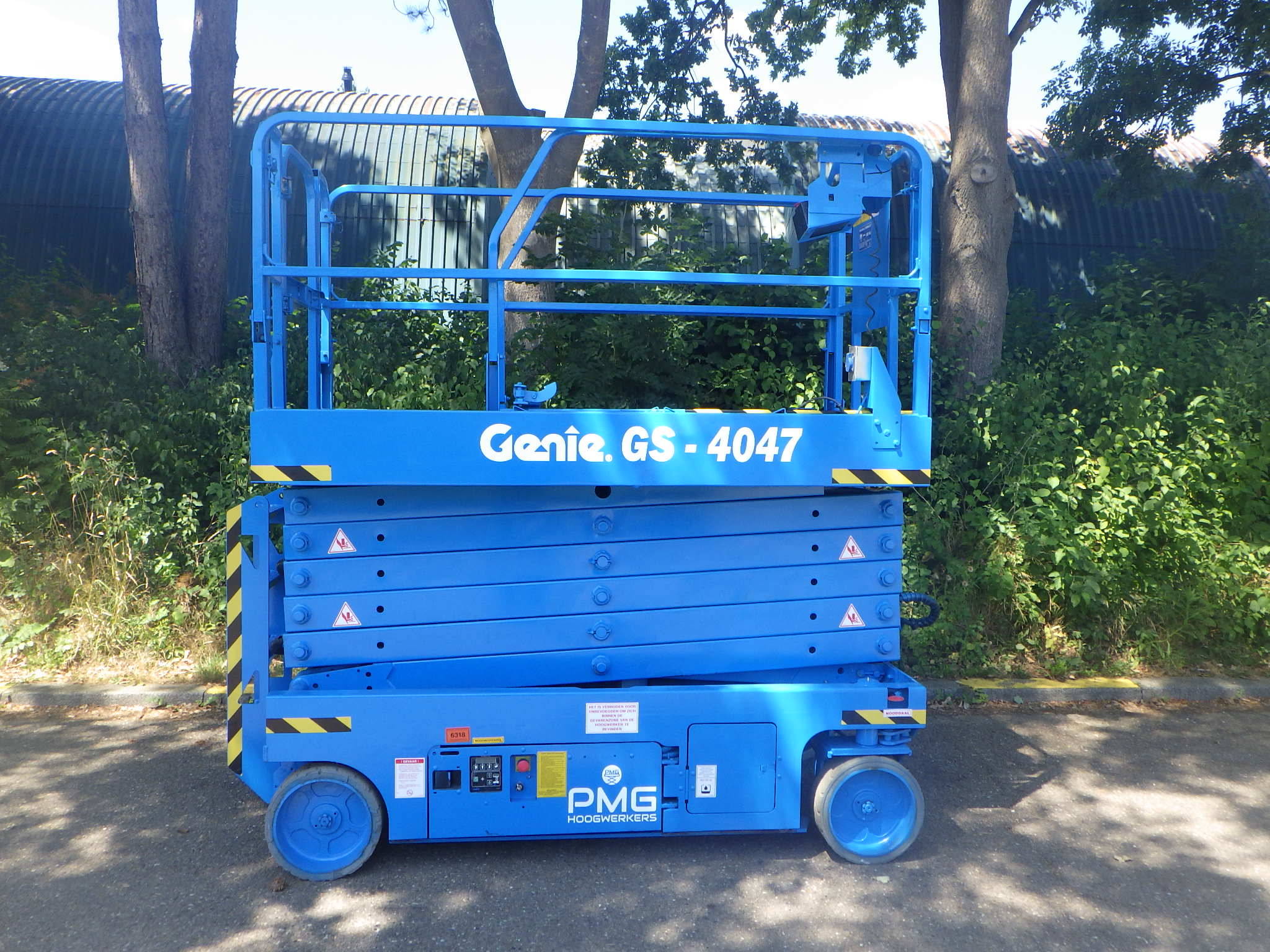 Genie GS-4047 Electric Scissor Lift 13.70m 2014