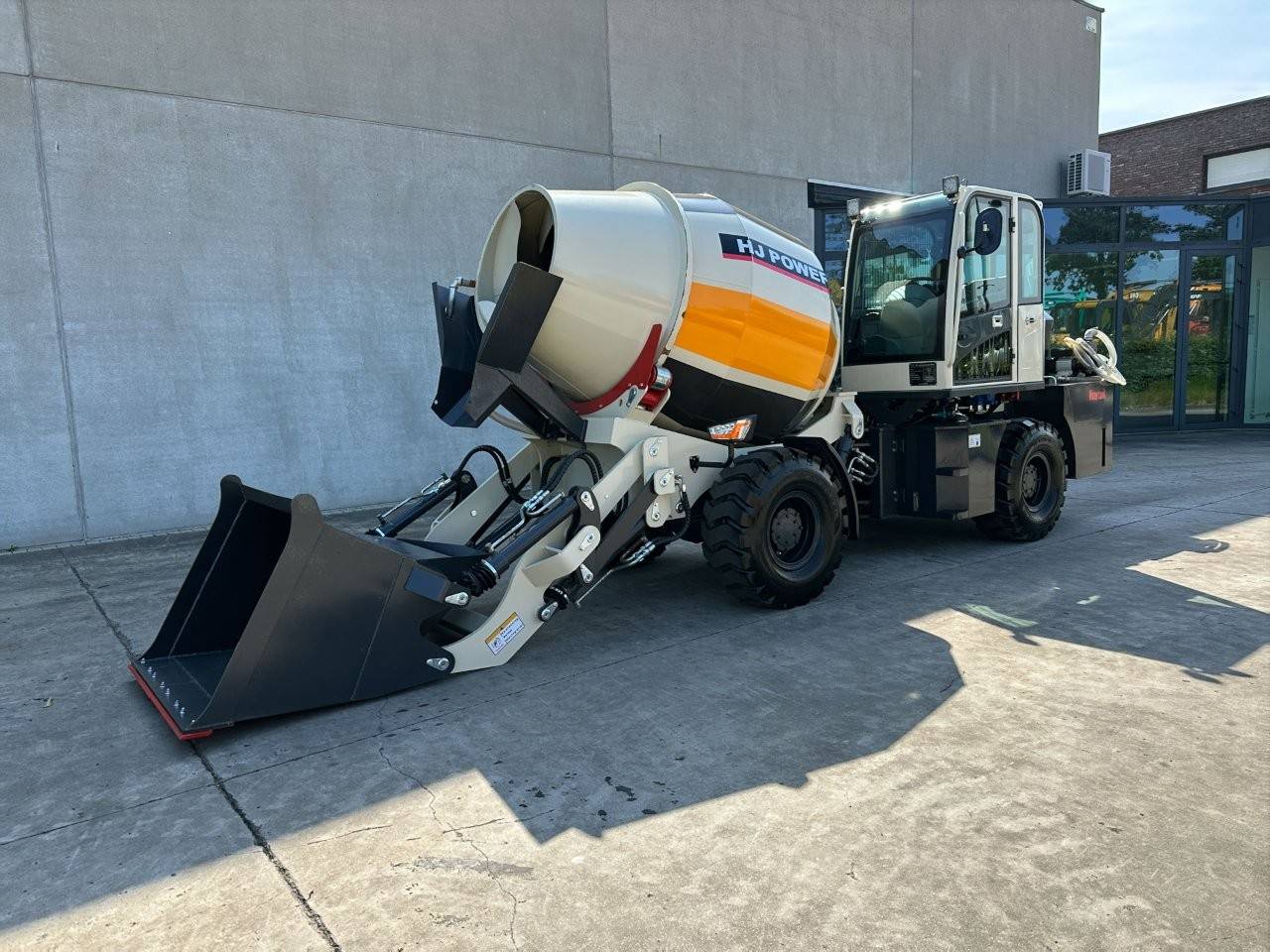 Self-Loading Concrete Mixer HJ Power XY-1.8 Diesel 2026