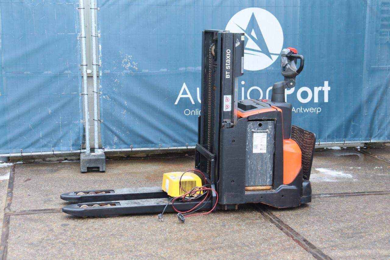 Stacker Toyota SWE200D Electric 2000kg 2017