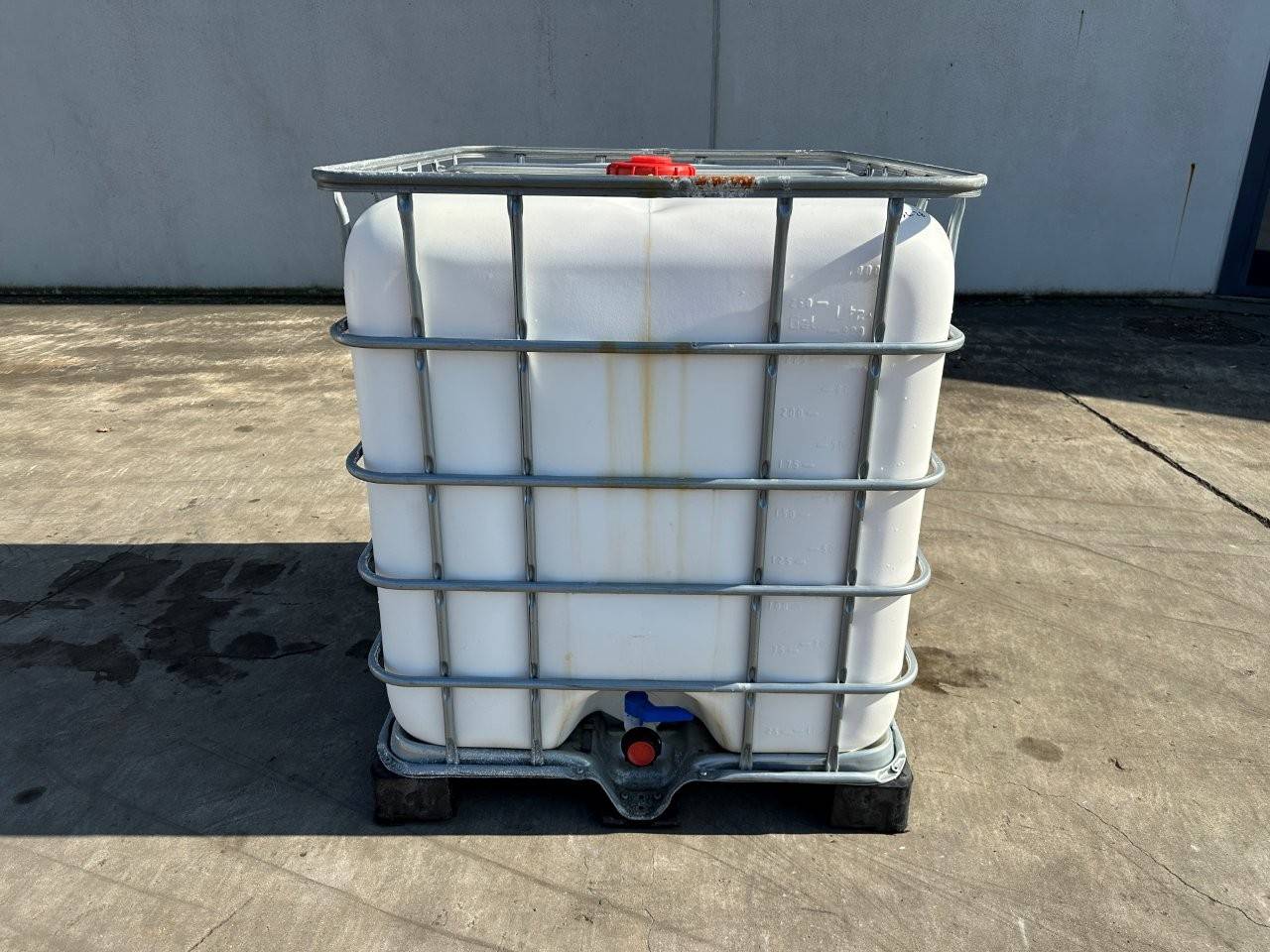 IBC tank with soap