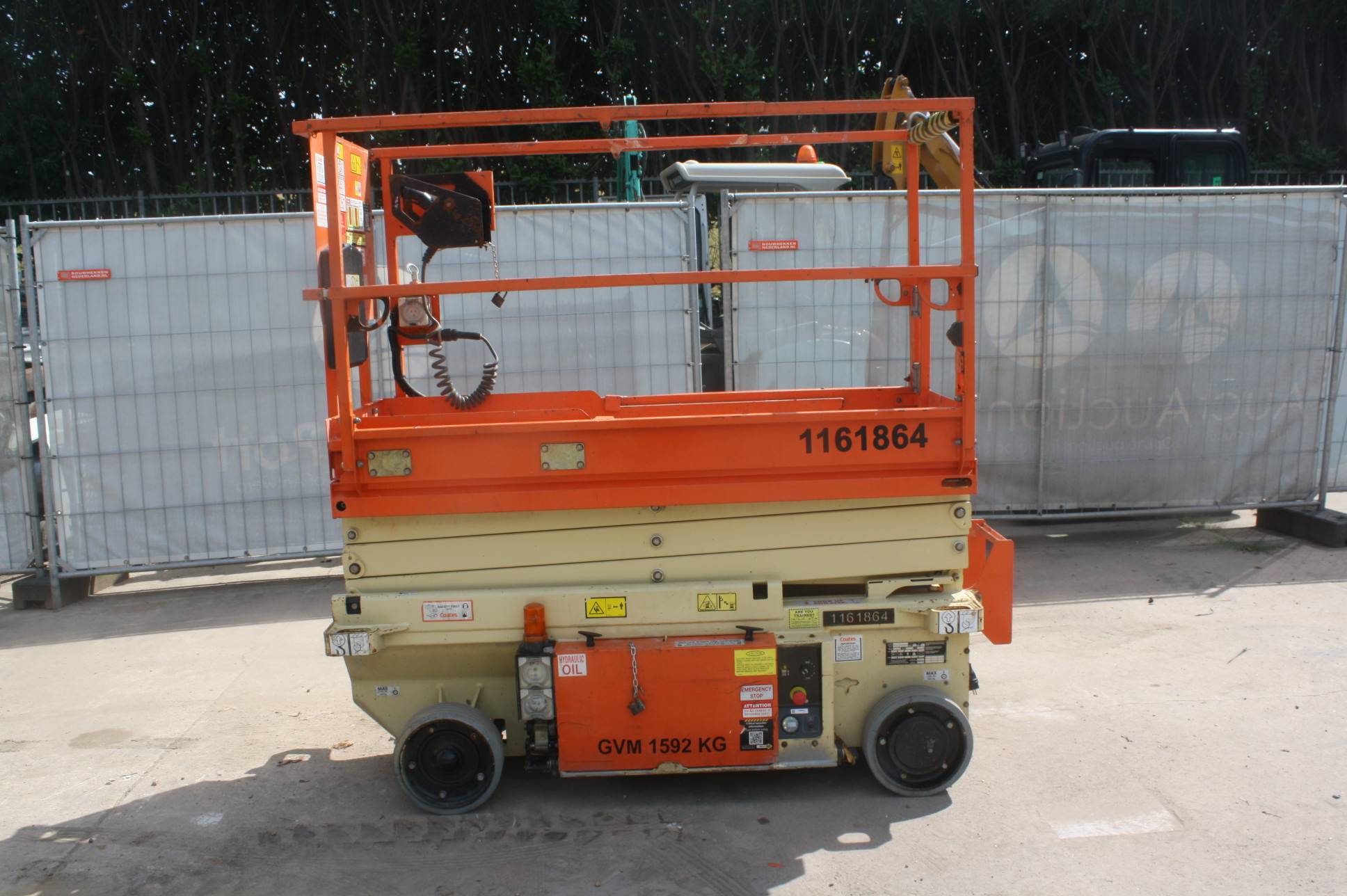 JLG R6 Electric Scissor Lift 7.64m 2015