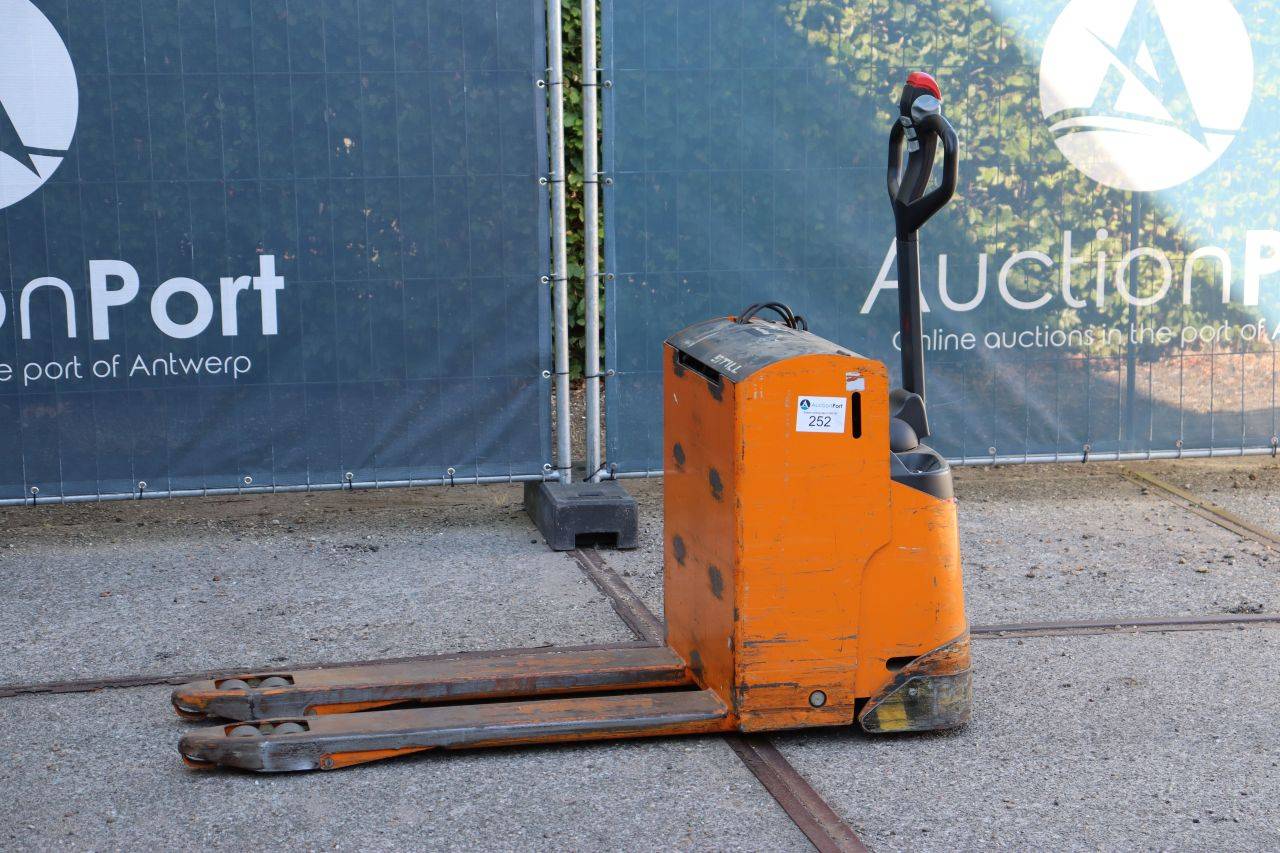 Transpallet Still EGU 20 elettrico 2000 kg 2001