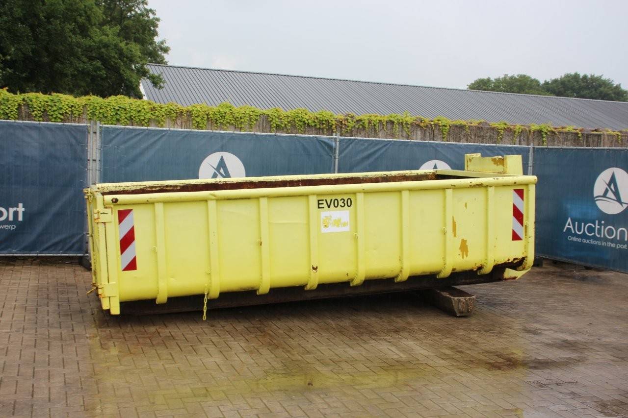 Container 4.5 x 2 x 1m