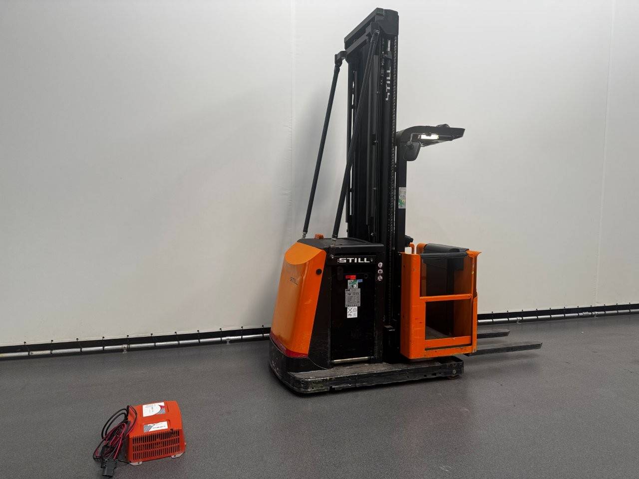 Electric Order Picker Still EK11I Electric 1100kg 5.35m 2011