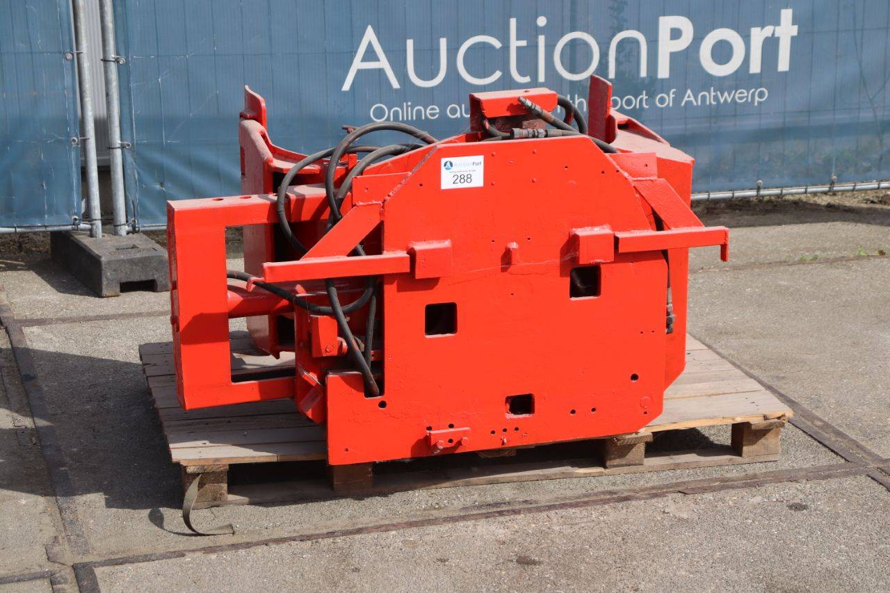 Hydraulic bale clamp with rotator fem3