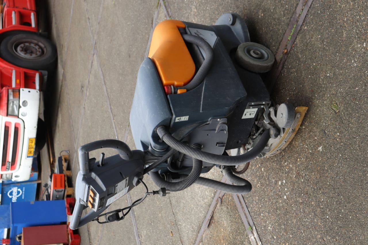 Schrobmachine Taski Swingo 450E Elektrisch 1500W veiling | Auc...