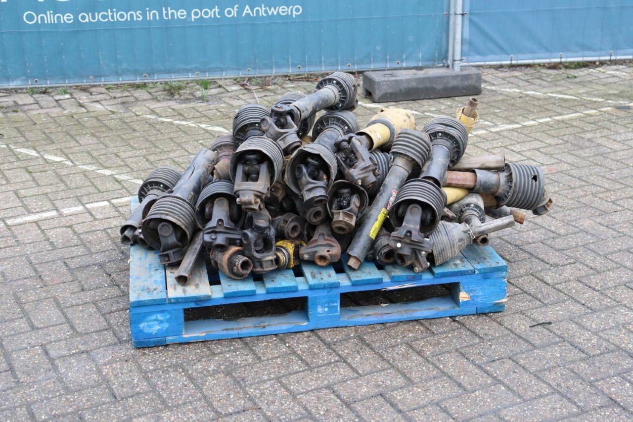 Lot of PTO shafts on pallet