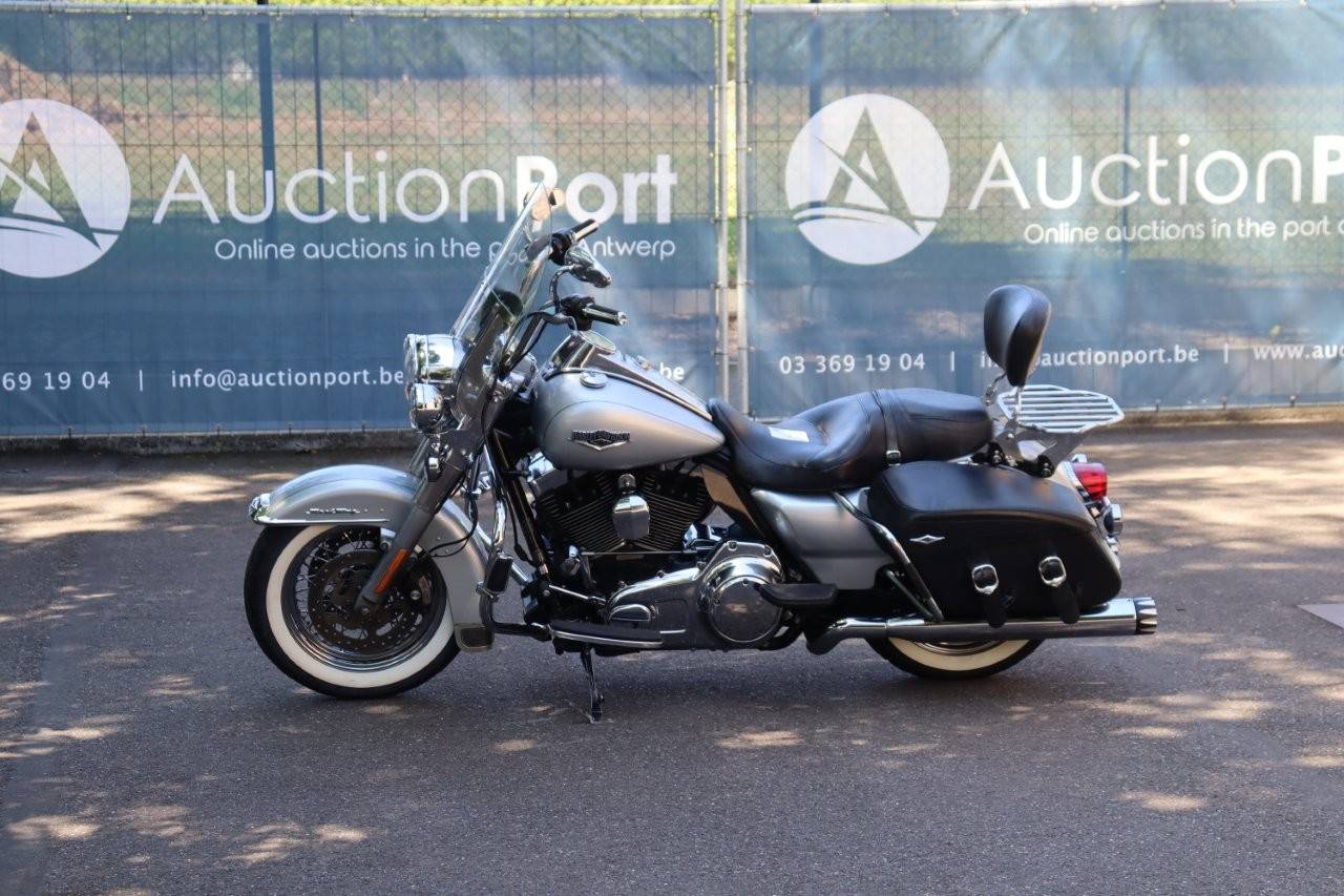 Motorcycle Harley-Davidson Road King Classic Petrol 2013
