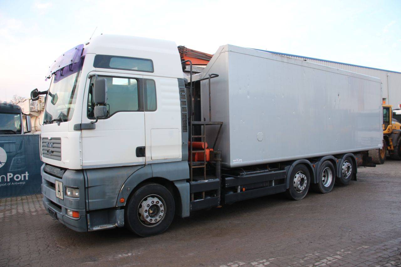 Crane truck MAN HT2800 Diesel 2003