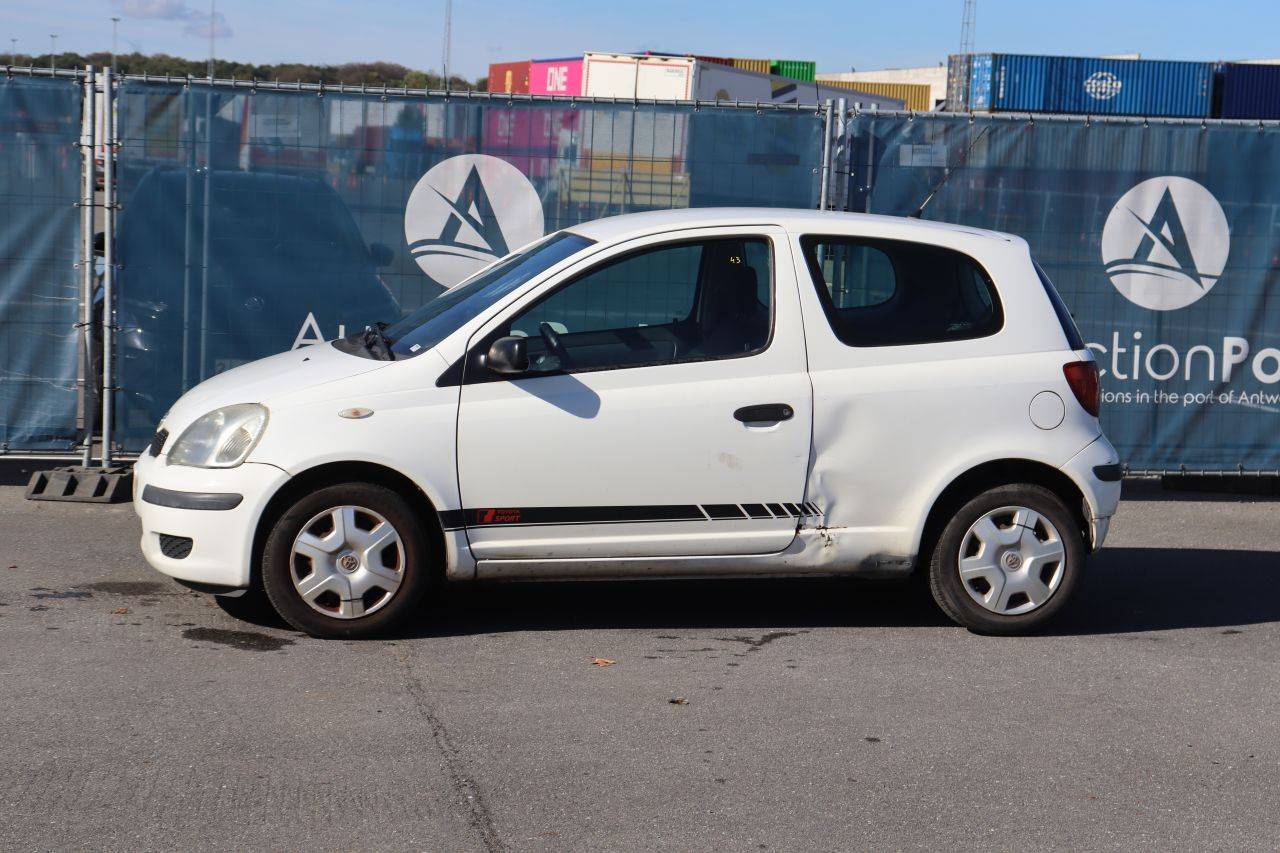 Passenger car Toyota Yaris Petrol 84hp 2004 (Margin)
