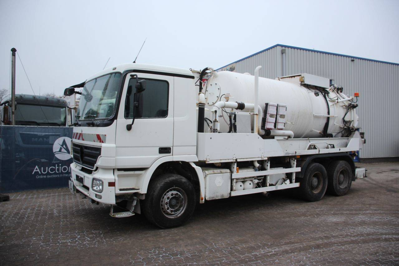 Vacuum Tank Truck Mercedes-Benz 930.24 Diesel 2008