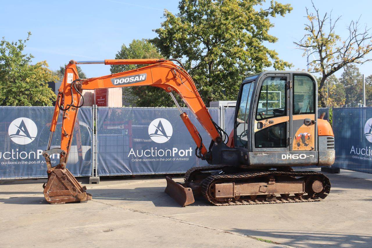 Doosan DH60-7 Diesel Crawler Excavator 2012
