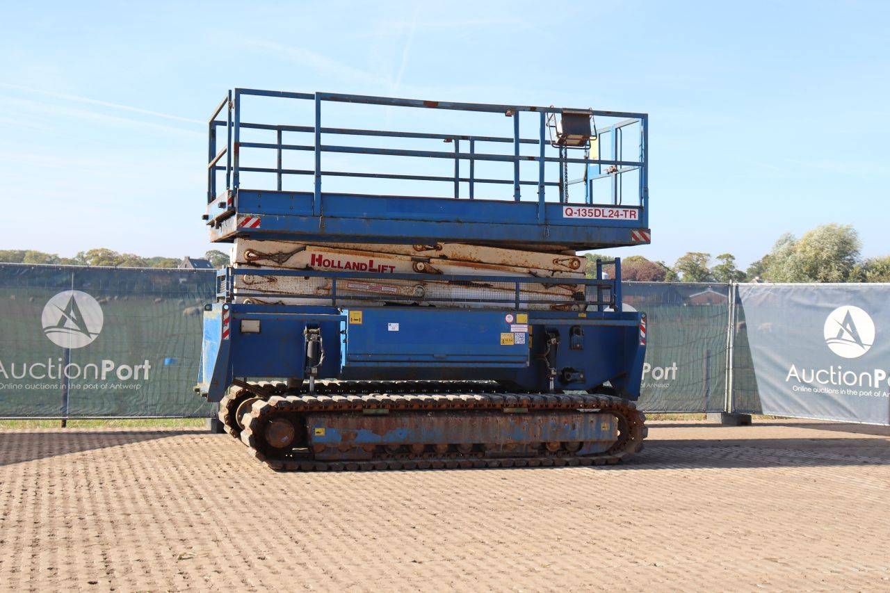 Nacelle élévatrice à ciseaux sur chenilles Holland Lift Monostar Q-135DL24-TR Diesel 35,9 kW 750 kg 16 m 2007