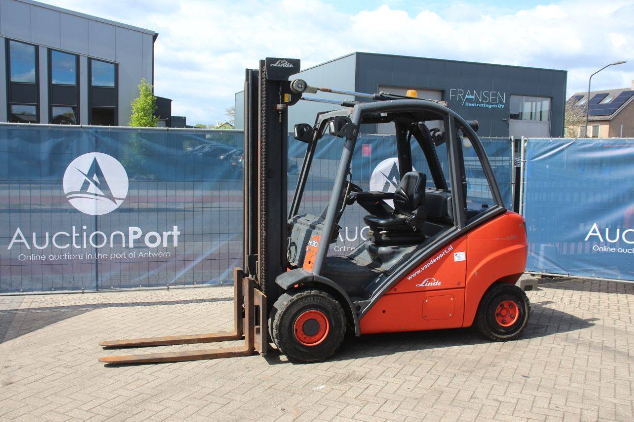 Heftruck Linde H30D Diesel 3000kg 5.2m 2003