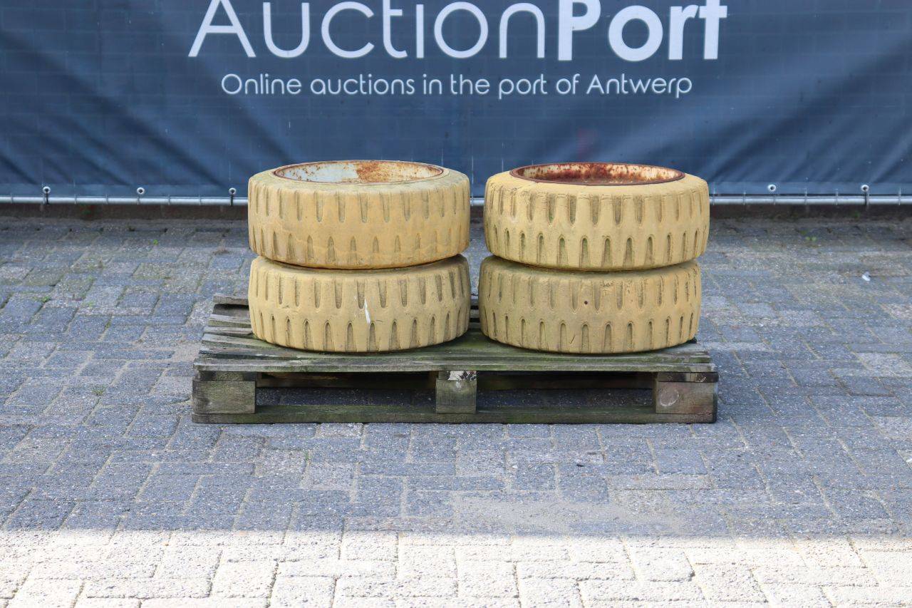 Partij Banden Marangoni 559x203x406mm 4 Stuks