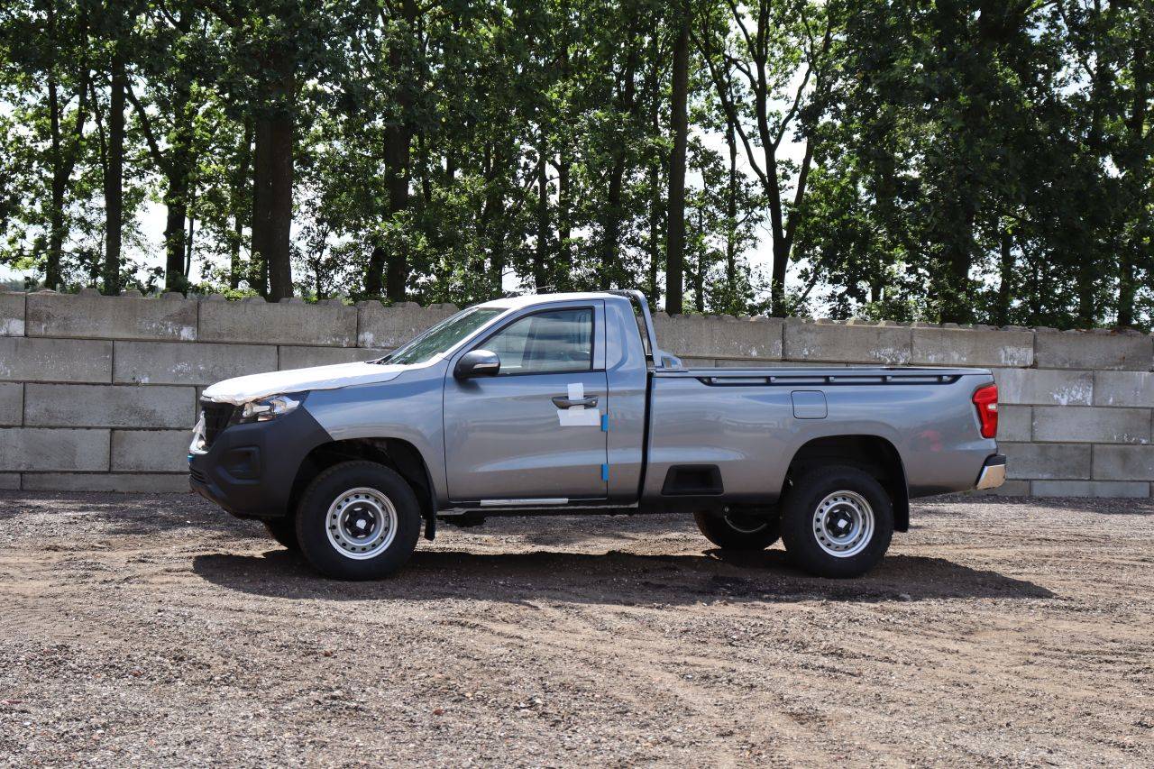 Pick-up Peugeot Landtrek Diesel 150 CV