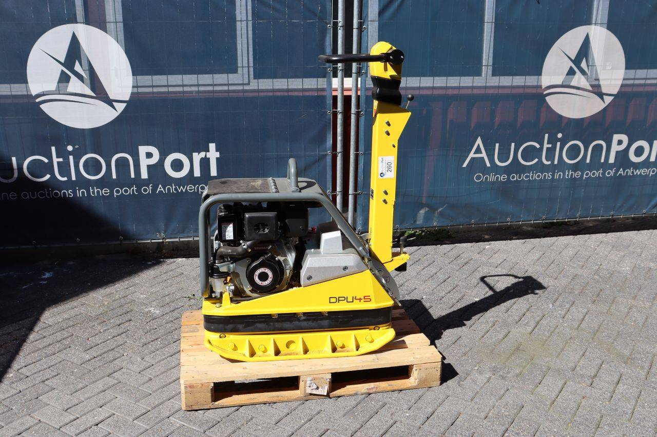 Piastra vibrante diesel Wacker Neuson DPU45, modello 2024, nuova.