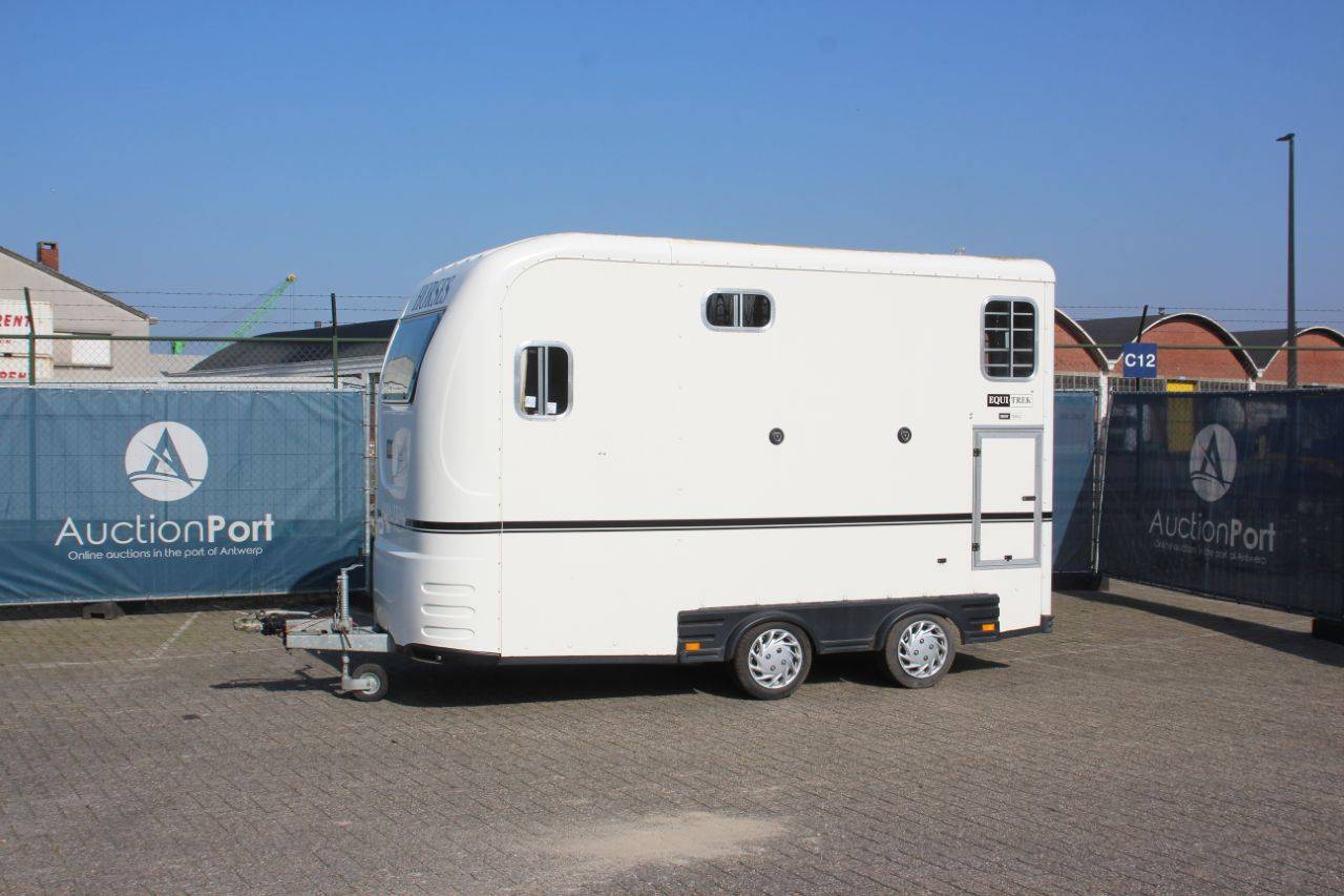 Horse trailer EQUI-TREK EQ27 2009