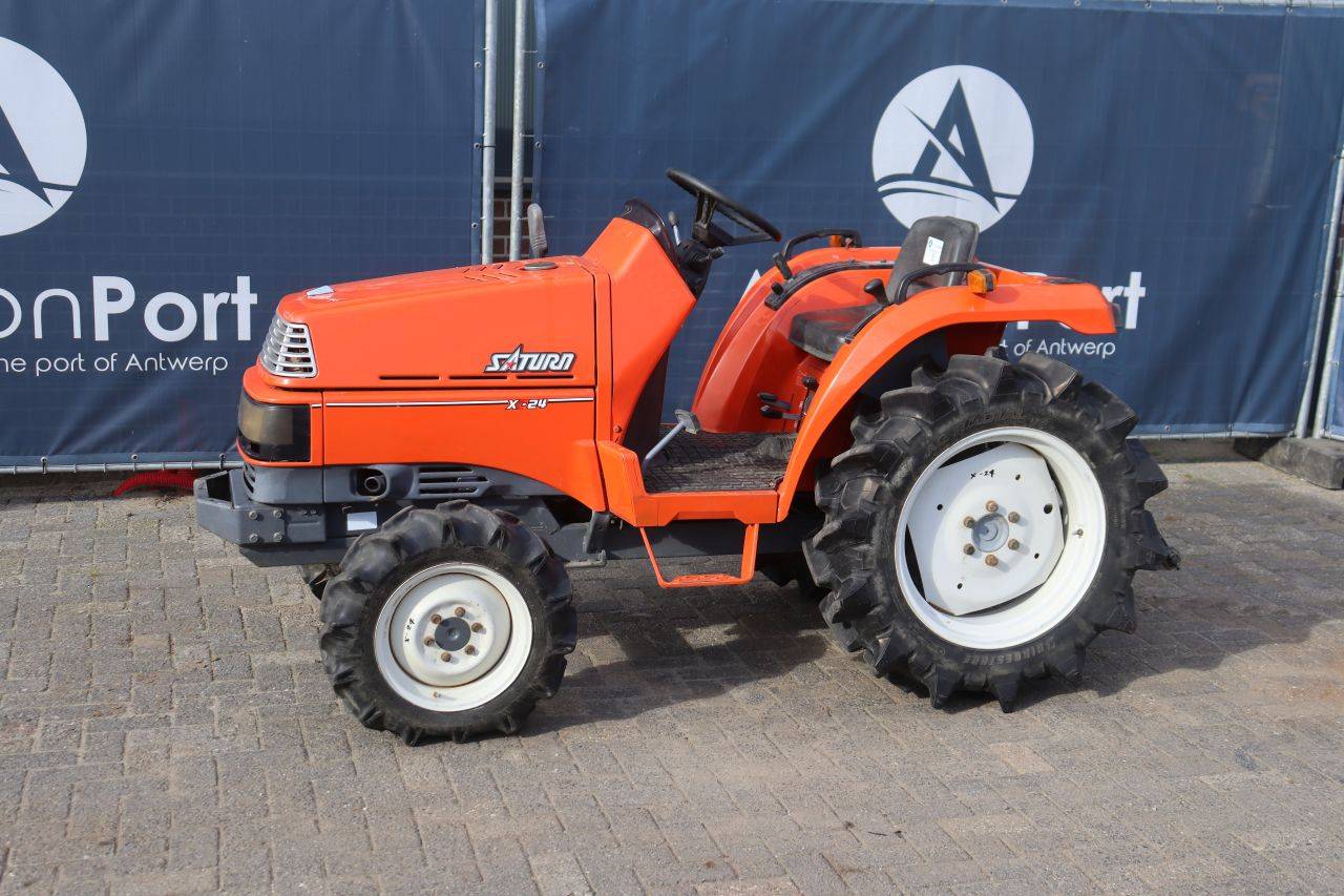 Mini trator Kubota Saturn X-24 Diesel 24hp
