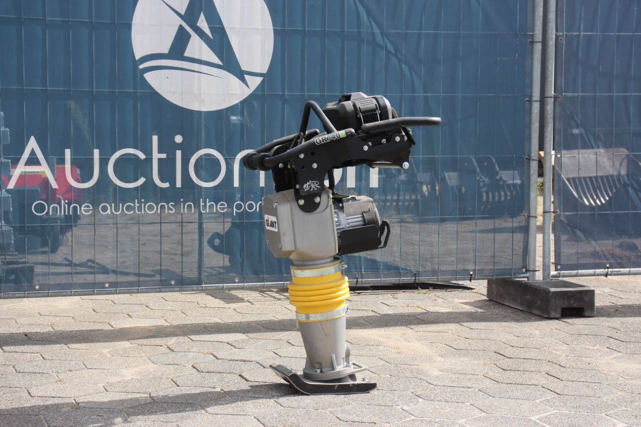 Giant GR740E Electric Vibrating Rammer 2023 New