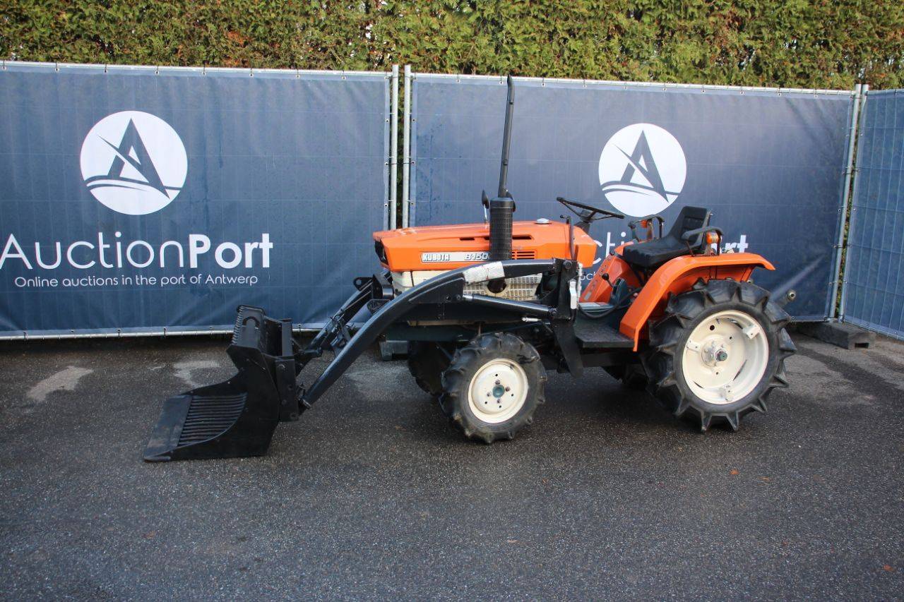 Tractors - Mini Tractors - Attachments - Mini Excavators