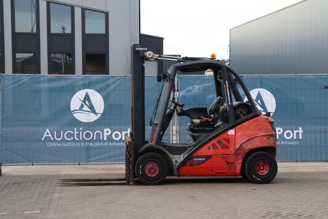 Forklift Fenwick-Linde H25T-02 LPG 2500kg 2013