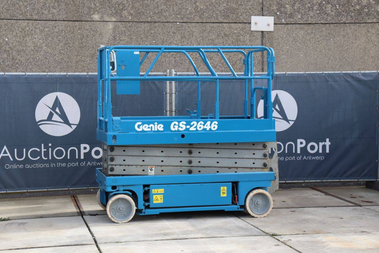 Genie GS-2646 Electric Scissor Lift 9.92m 1999