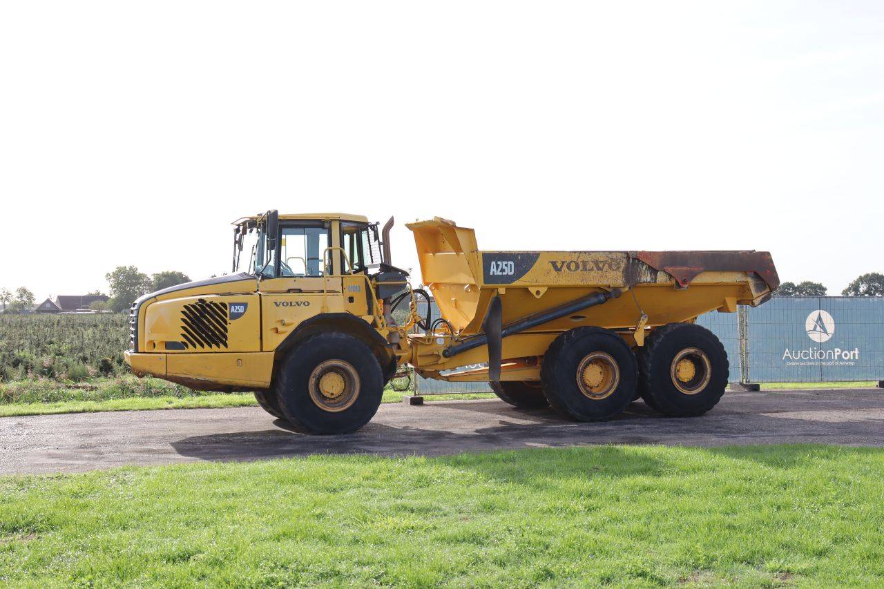 Dumper Volvo A25D Diésel 227kW 2002