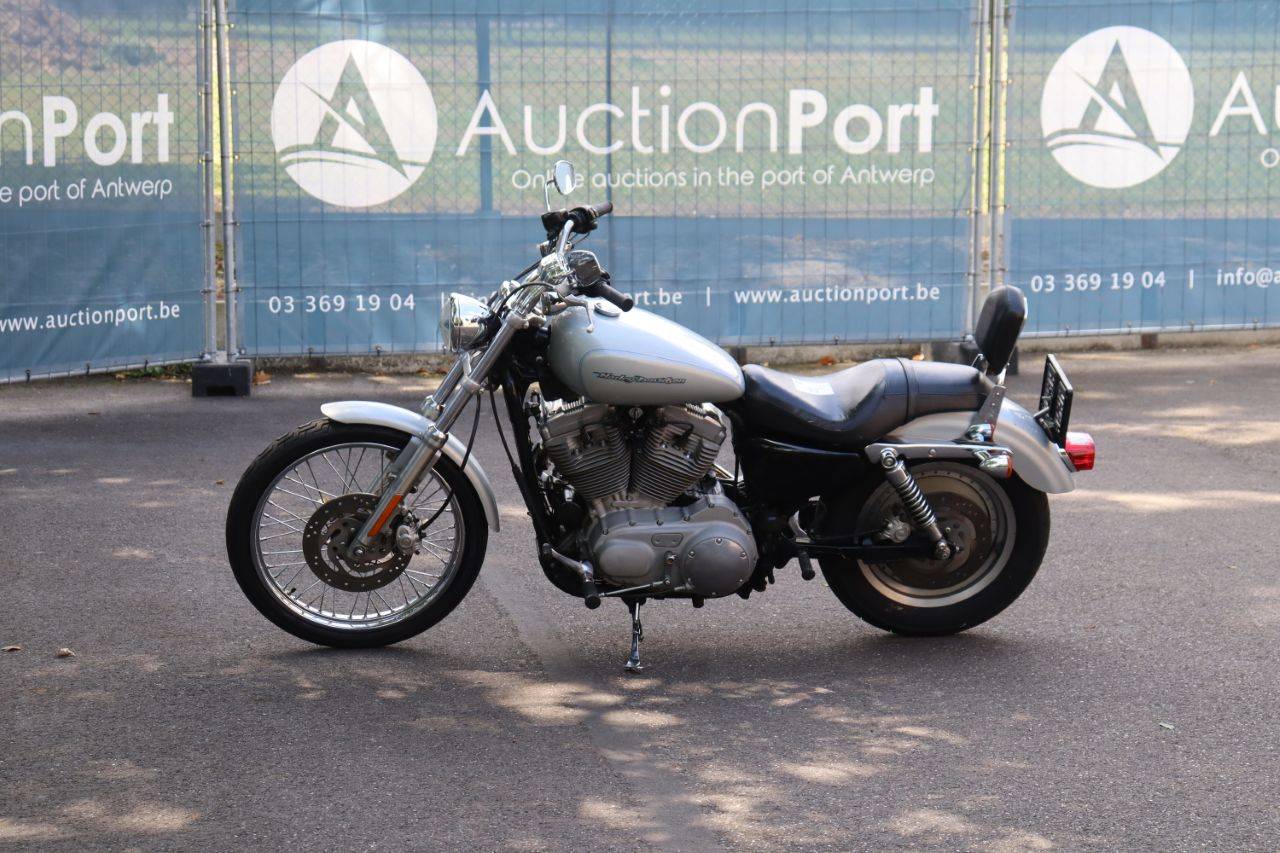 Harley-Davidson Sportster XL883 Super Low Custom Gasoline 2005