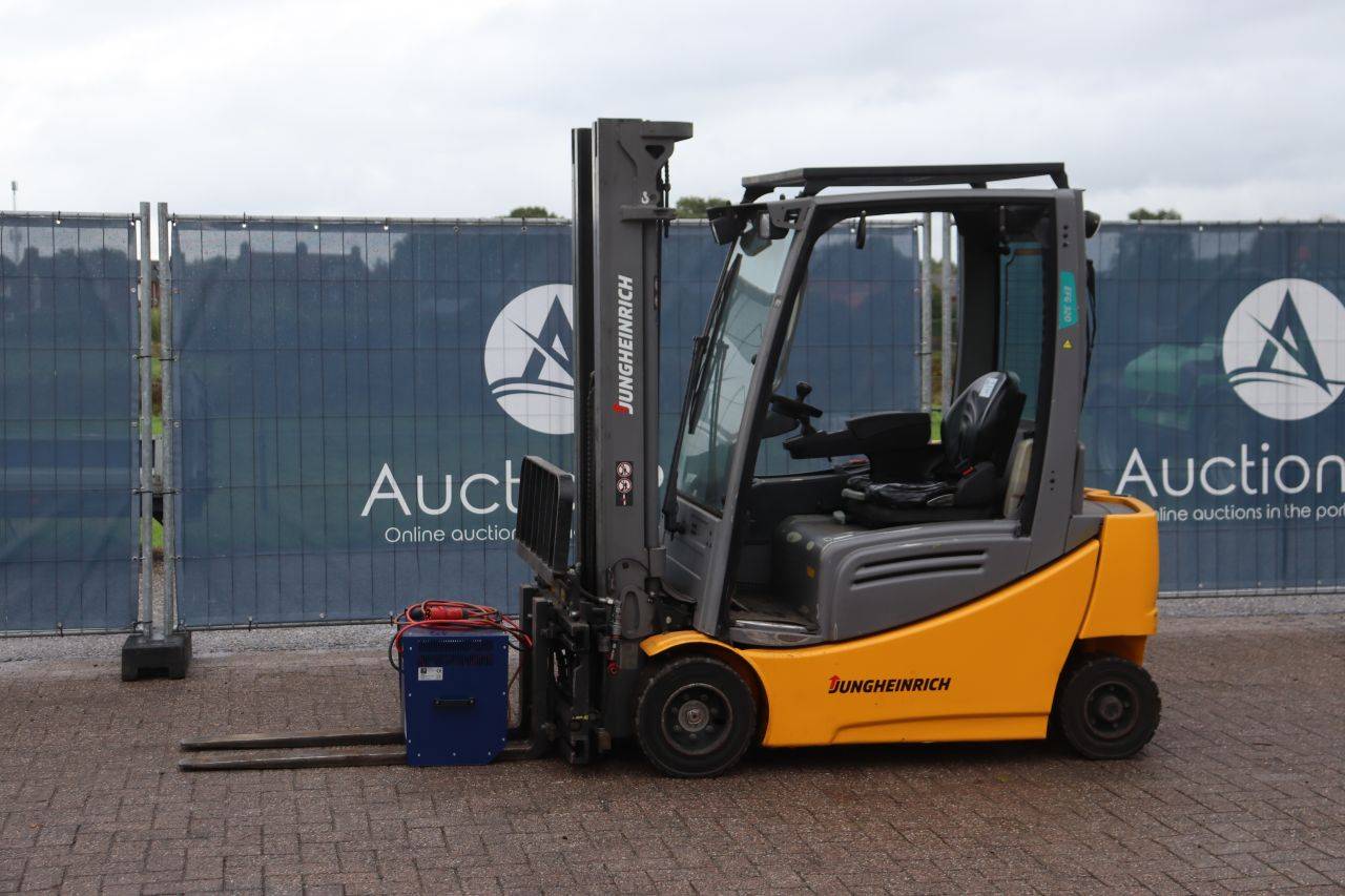 Chariot élévateur Jungheinrich EFG 320 Électrique 2000kg 2019