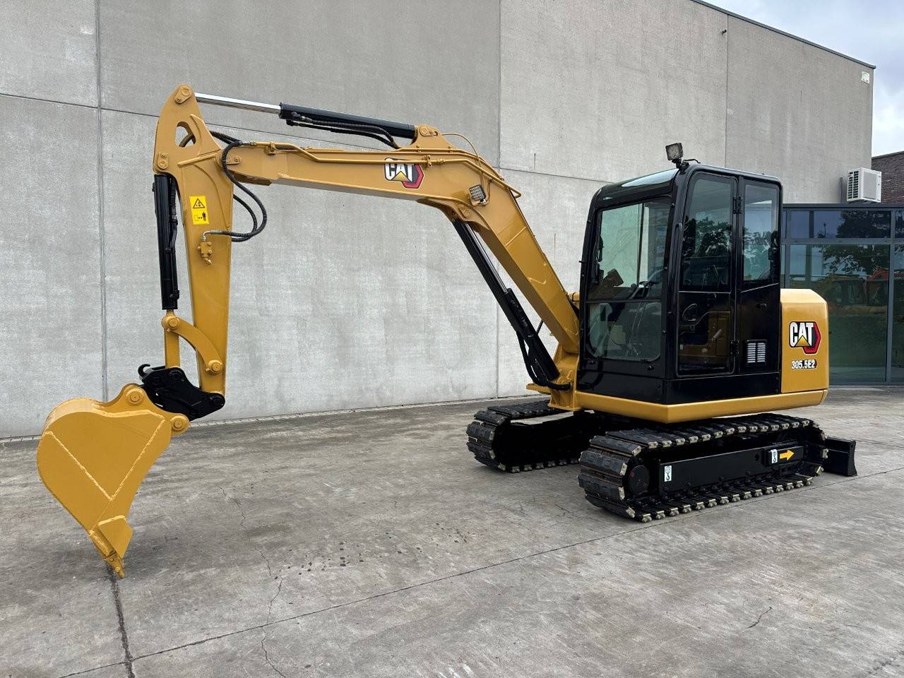 Midi excavator Caterpillar 305.5E2 Diesel 2017