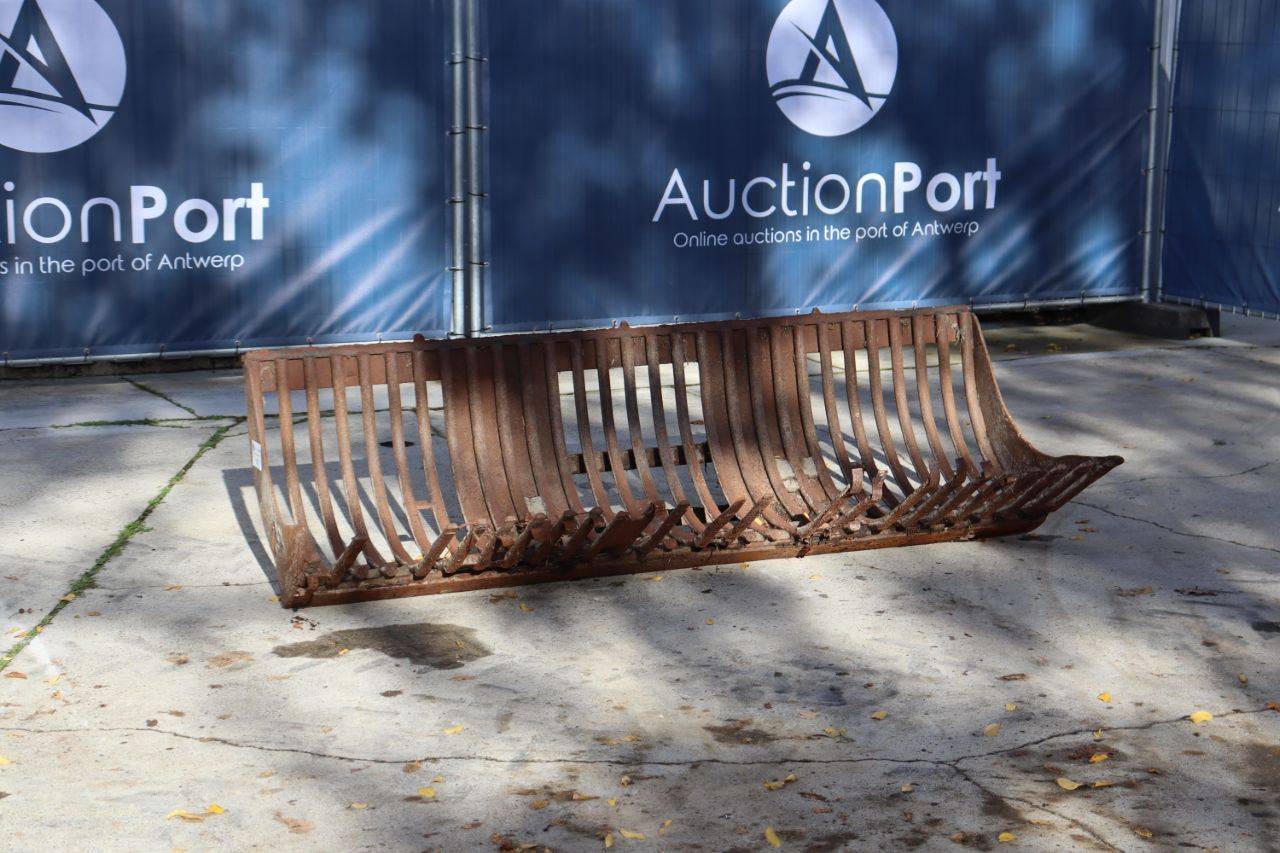 Fork bucket with Ahlman connection