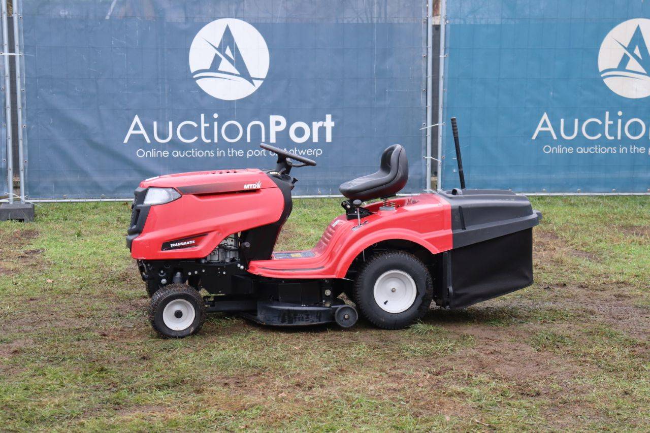 Ride-on mower MTD Smart RE 125 Petrol 2016