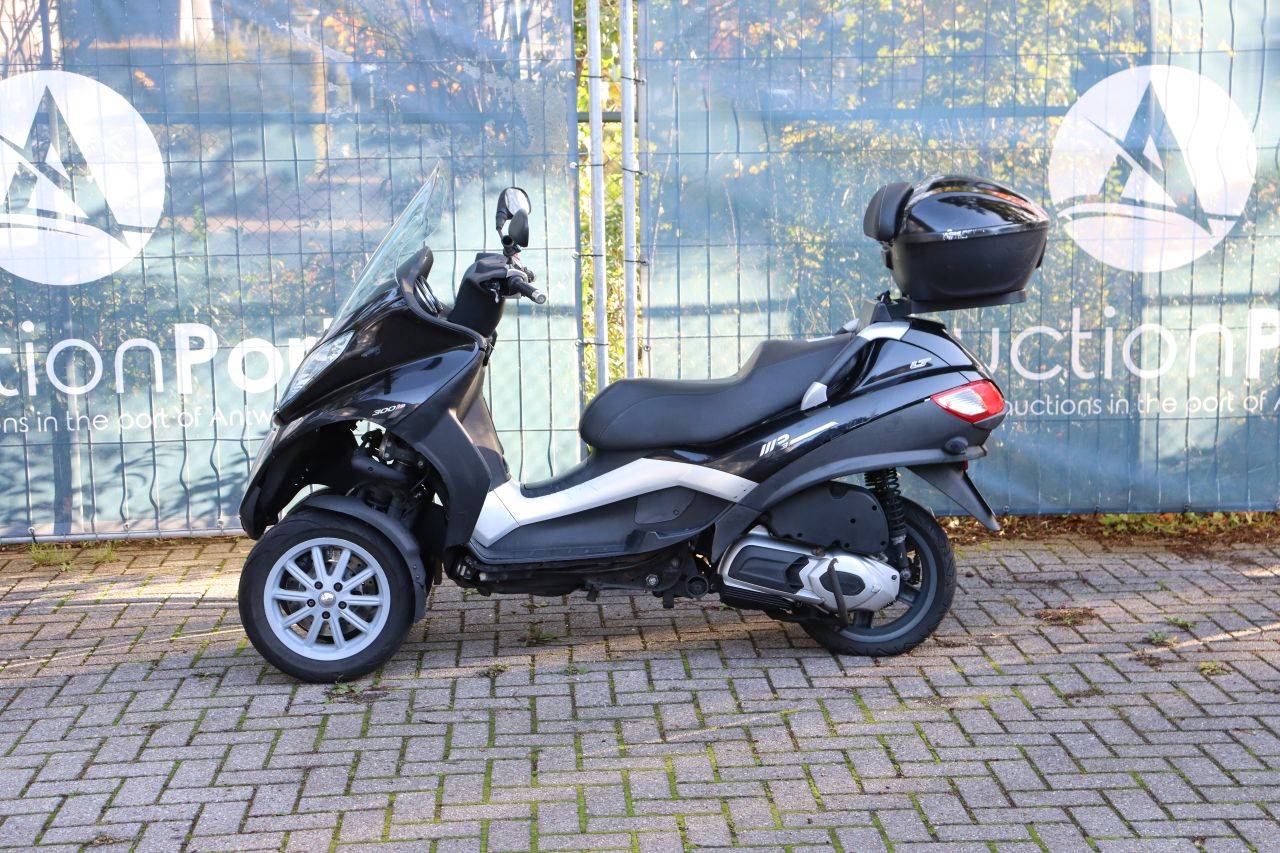 Scooter Piaggio MP3 LT 300ie Gasolina 22 CV
