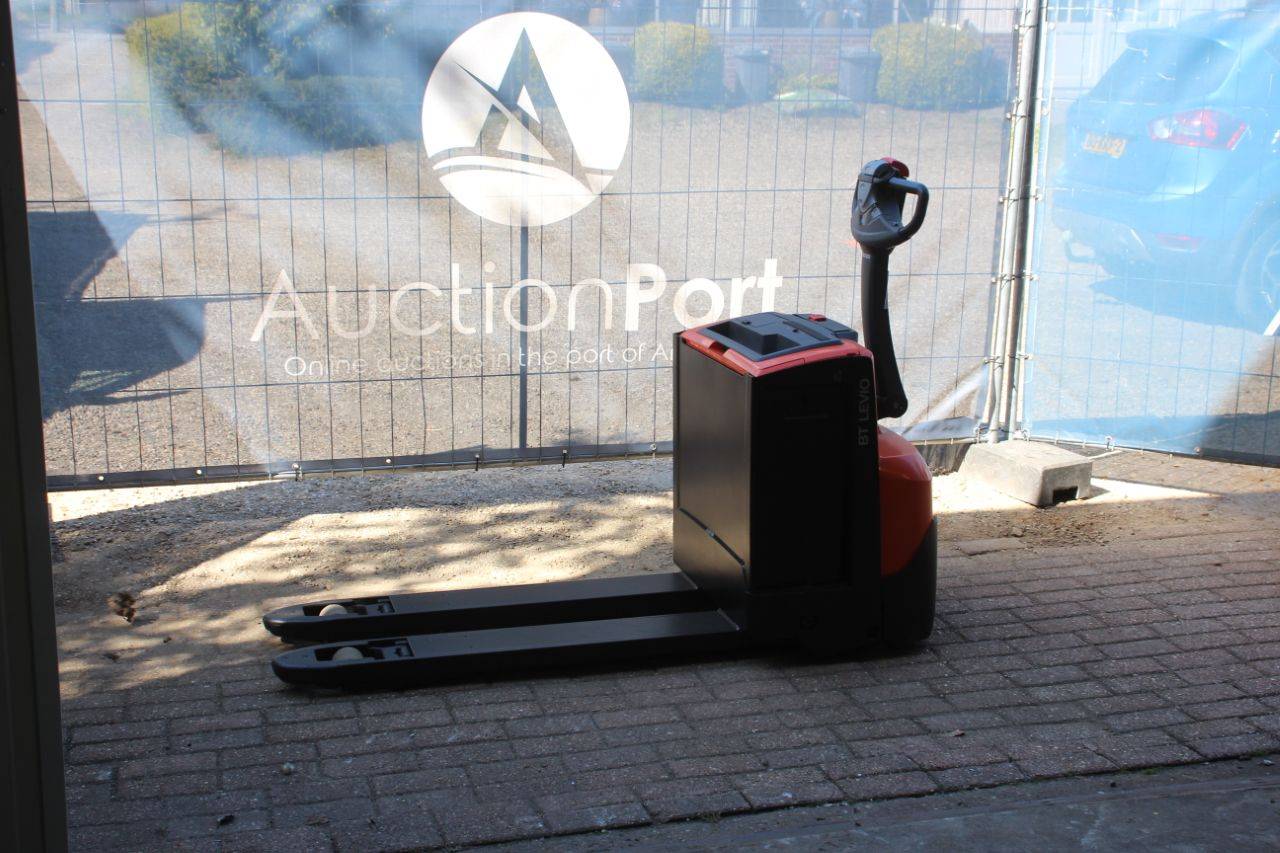 Toyota LWE200 Electric Pallet Truck 2000kg 2018