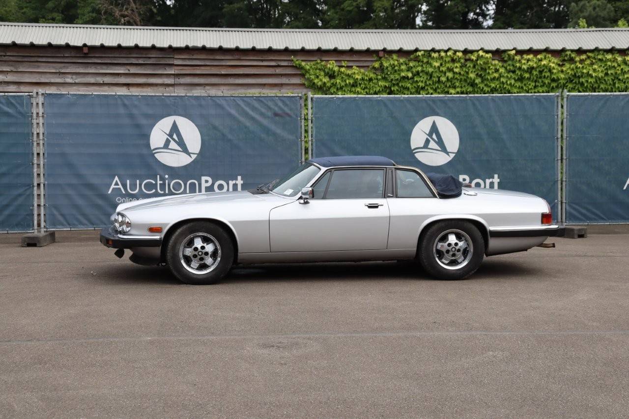 Convertible Jaguar XJ-SC Convertible - Petrol - 1988 (Margin)