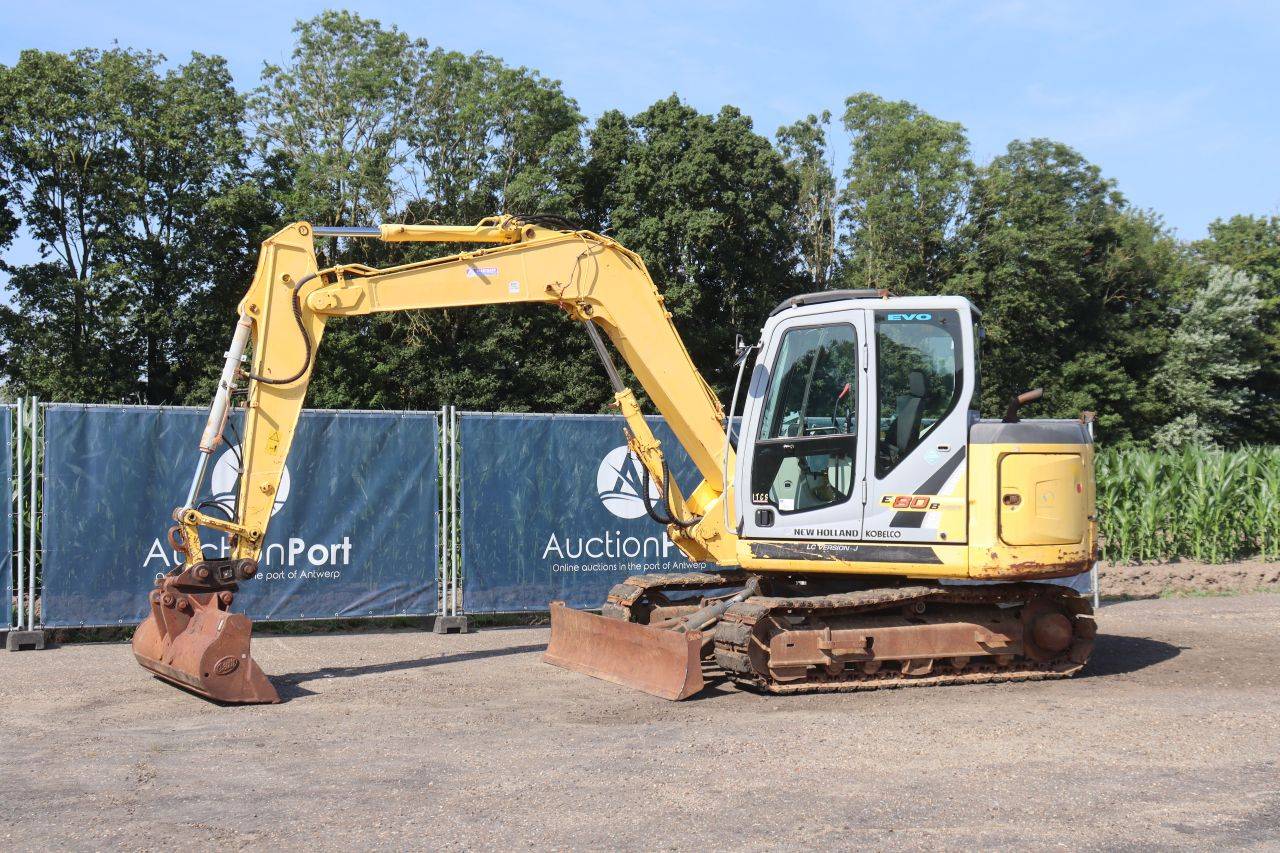 Escavatore cingolato New Holland Kobelco E80BMSR-2 Diesel 42kW 2011