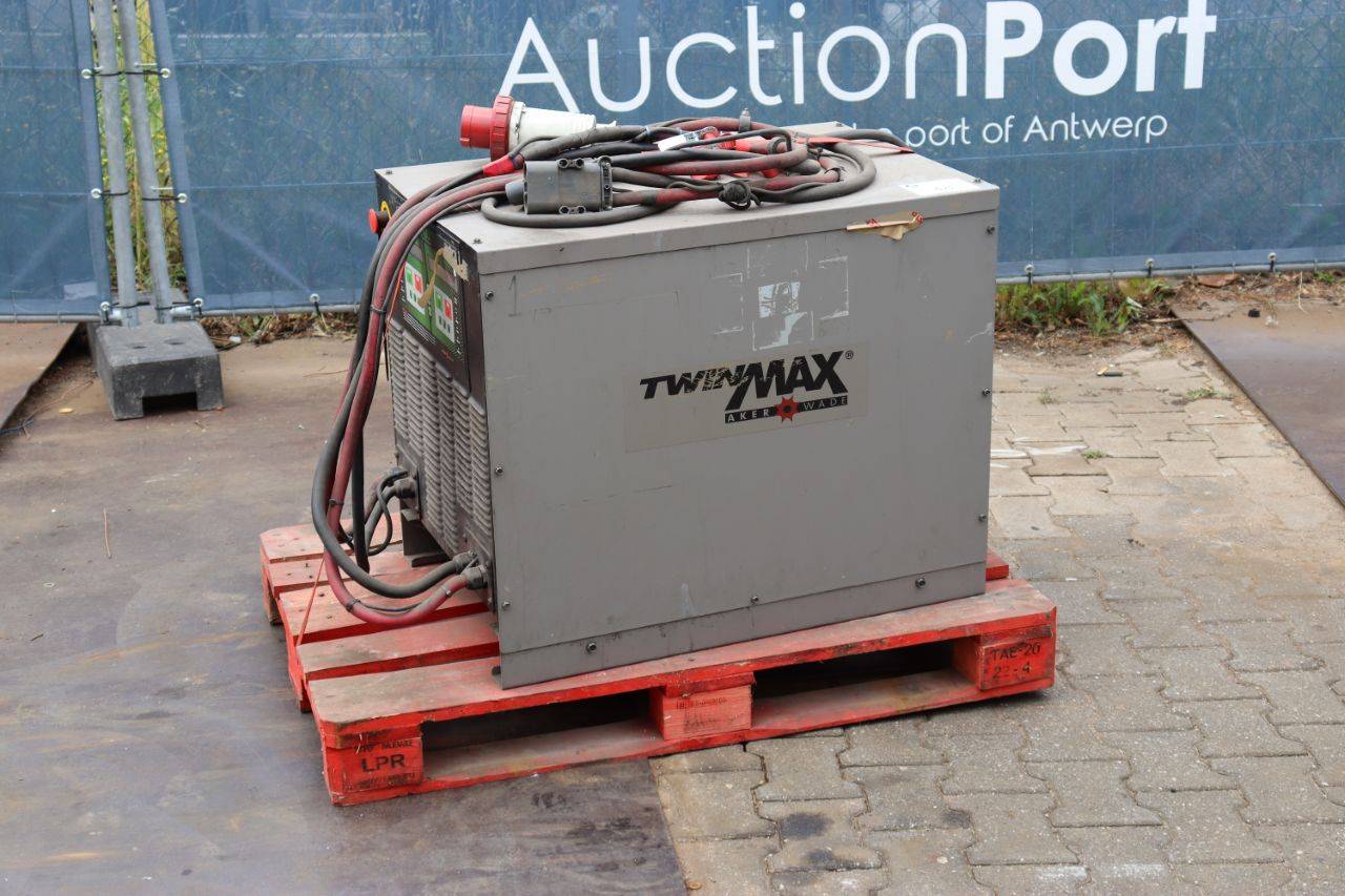 Battery Charger Aker Wade Twinmax 15CI Electric 2011