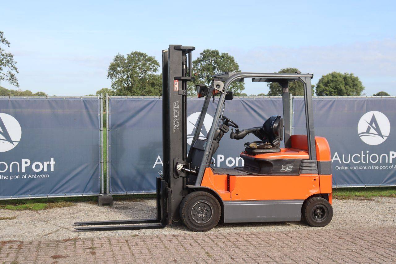 Carrello elevatore elettrico Toyota 7FBMF35 3500 kg 4,5 m 2010