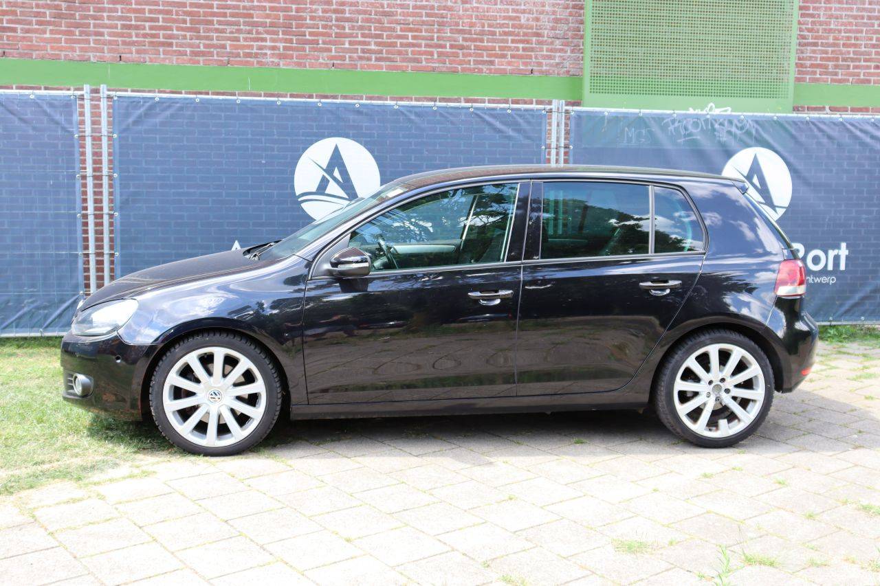 Passenger car Volkswagen Golf Petrol 161hp 2009