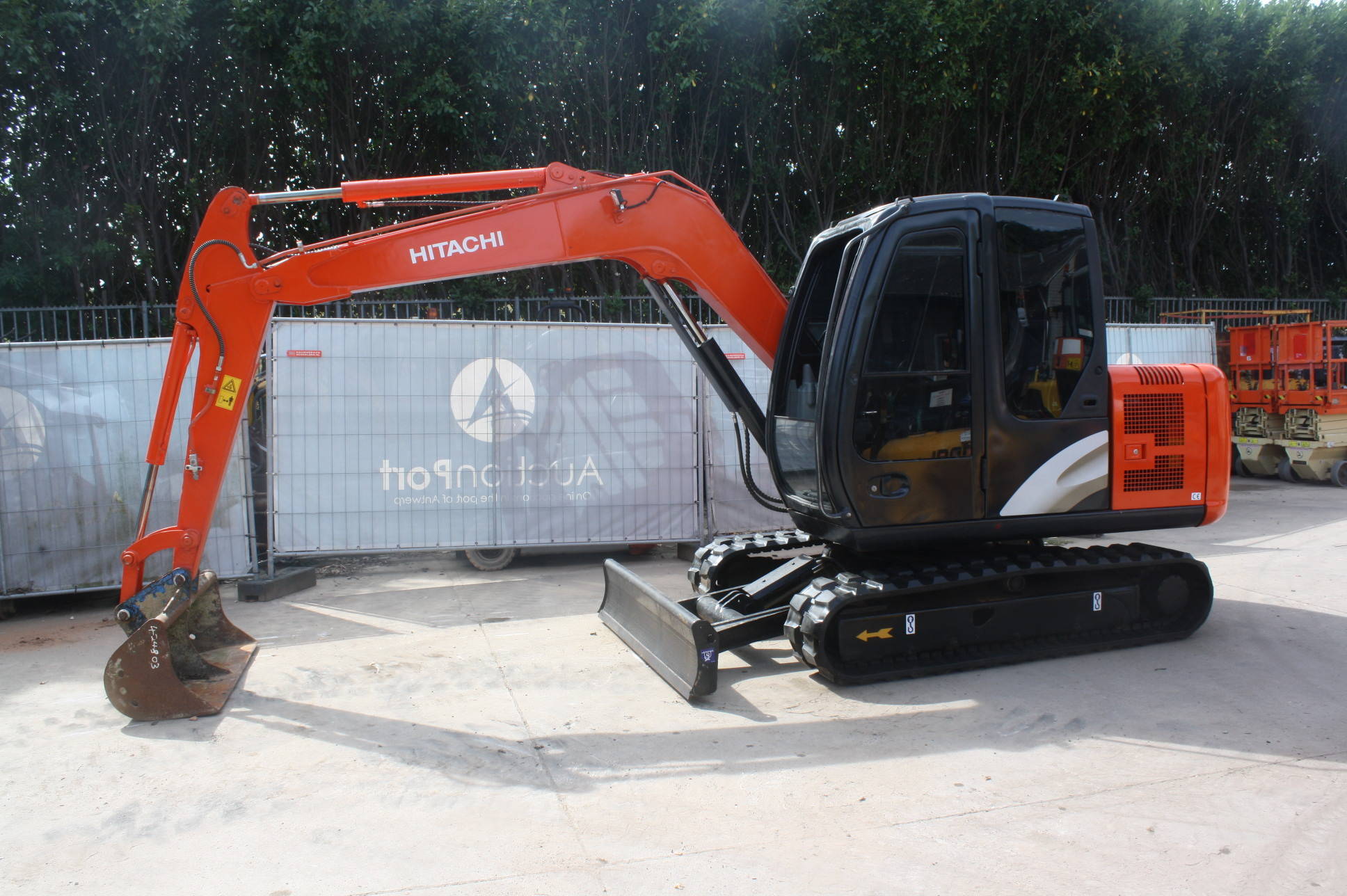 Crawler excavator Hitachi ZX60 Diesel 40.5kW 2013