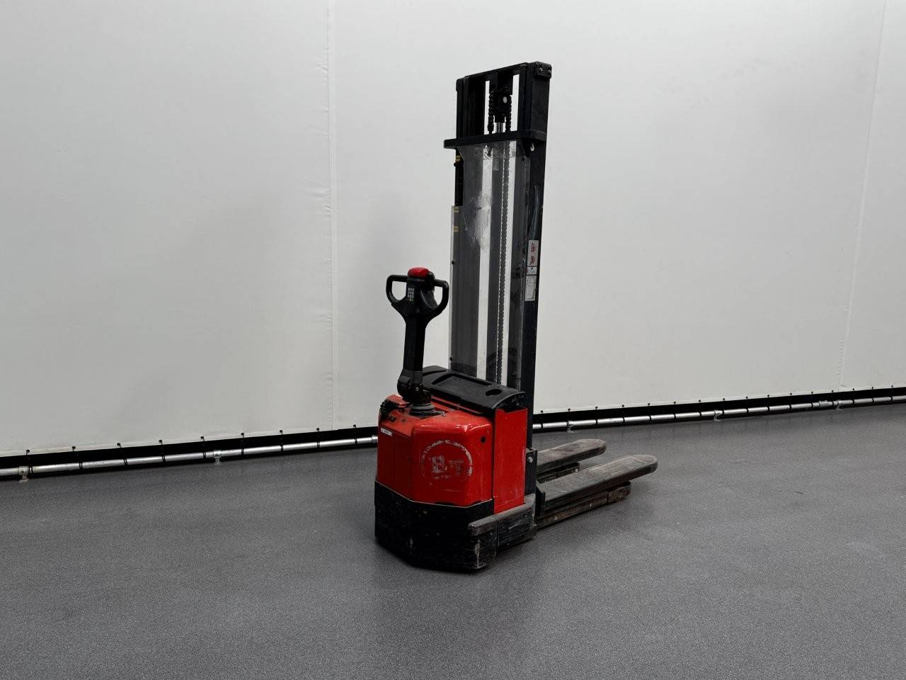 Electric stacker BT S12 Electric 1200kg 3.7m 2000