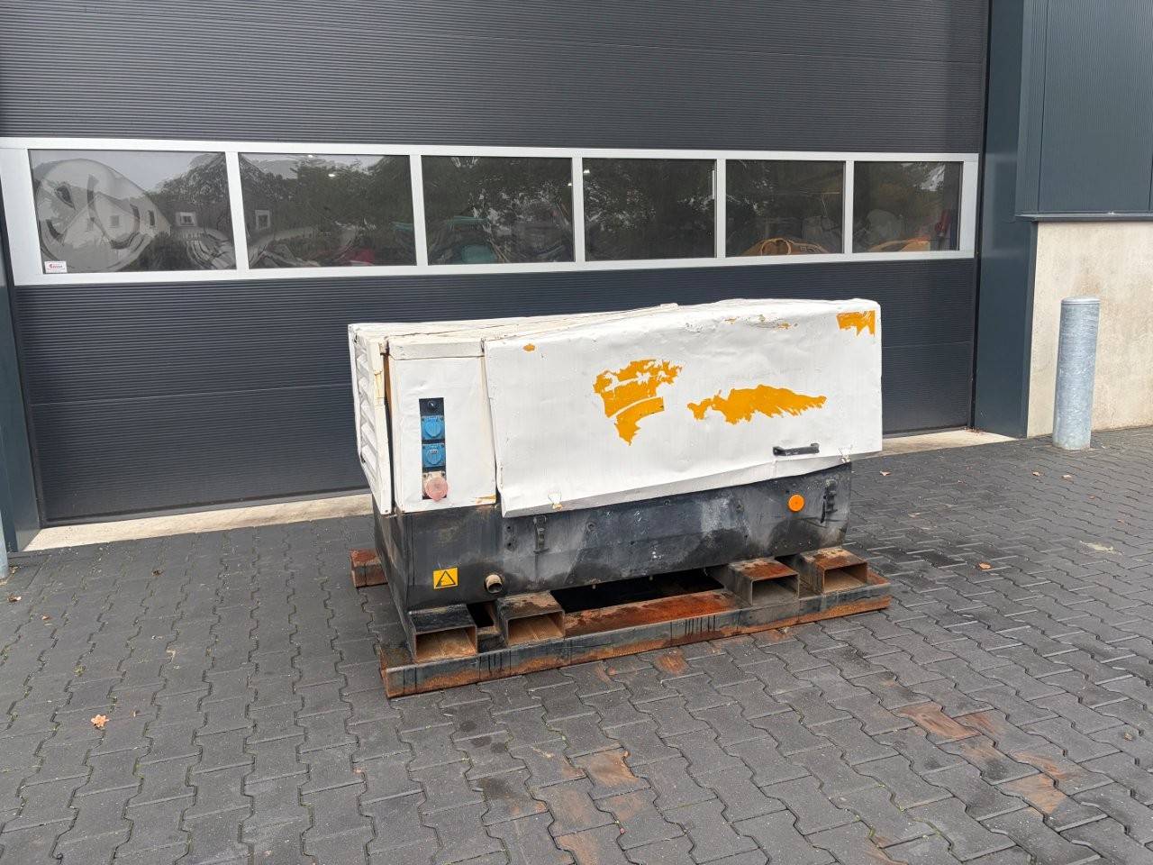 Compressor Atlas Copco/Gianesi Edilio 02364/1 Diesel 33.2kW 16.7L 2001