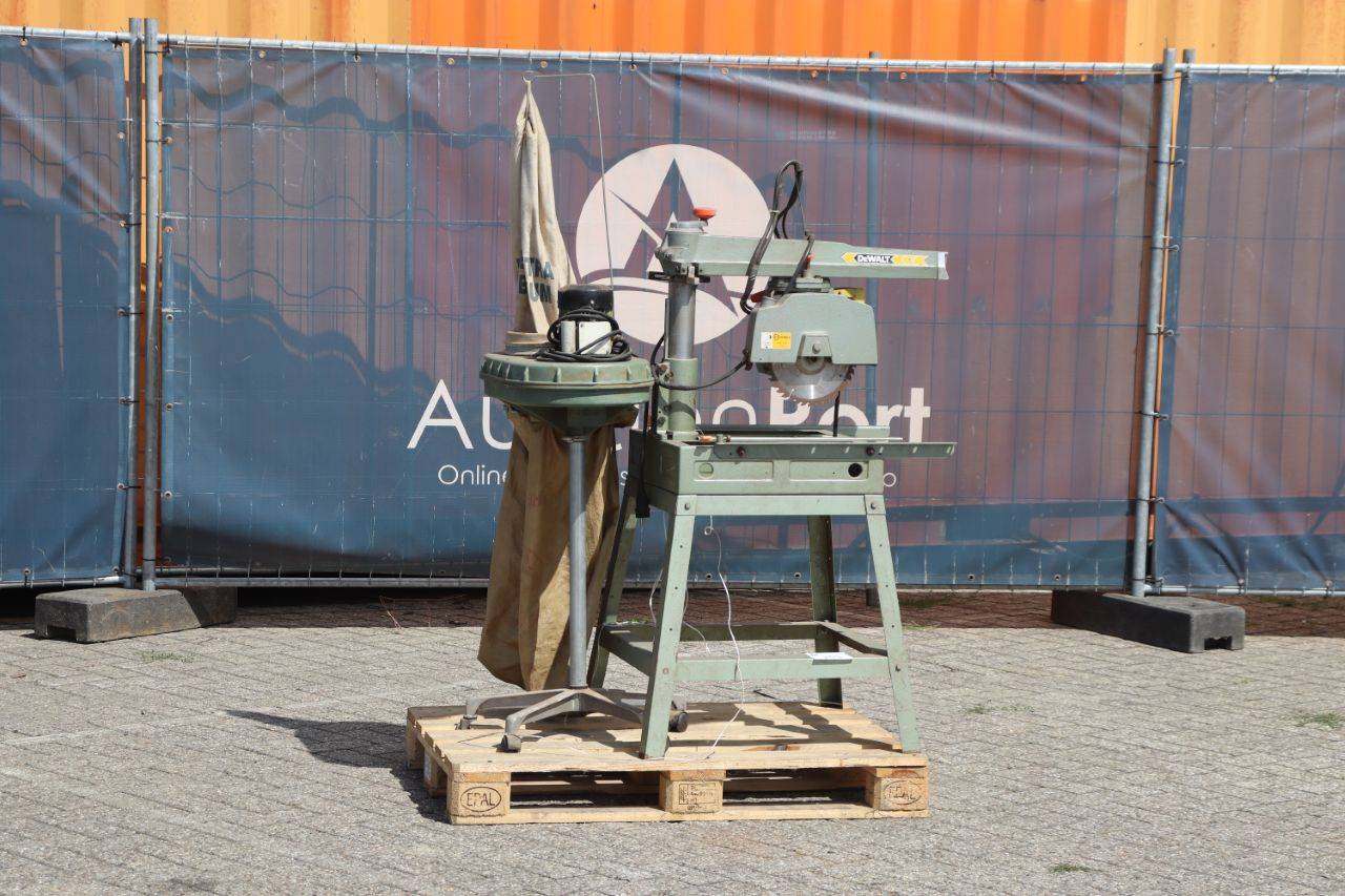 Saw machine De Walt DW110 Electric 220V