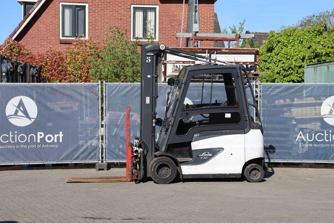 Linde E30HL-01/600 Electric Forklift 3000kg 4.14m 2020