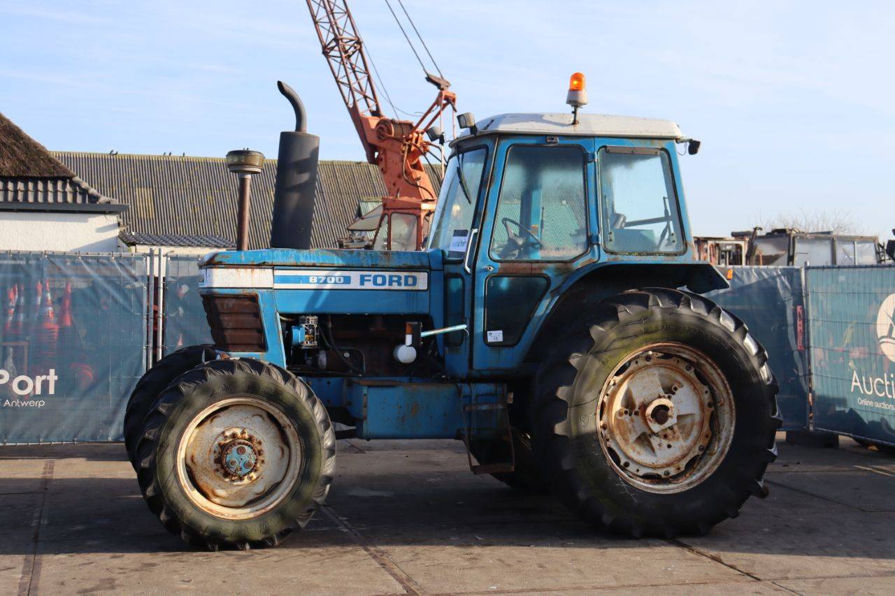 Tractor Ford 8700F Diesel 94kW