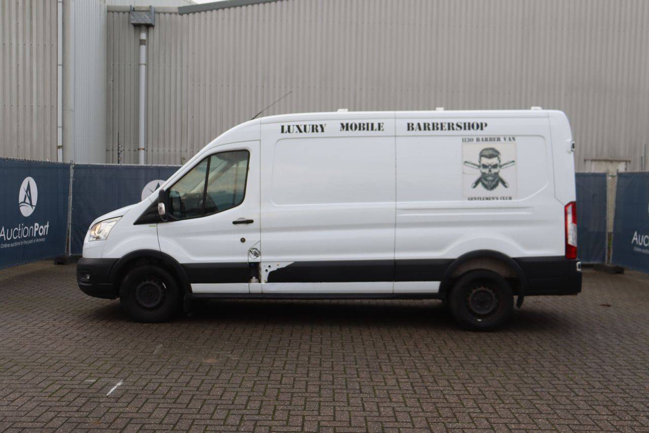 Ford 1130 Barber Van Diesel van