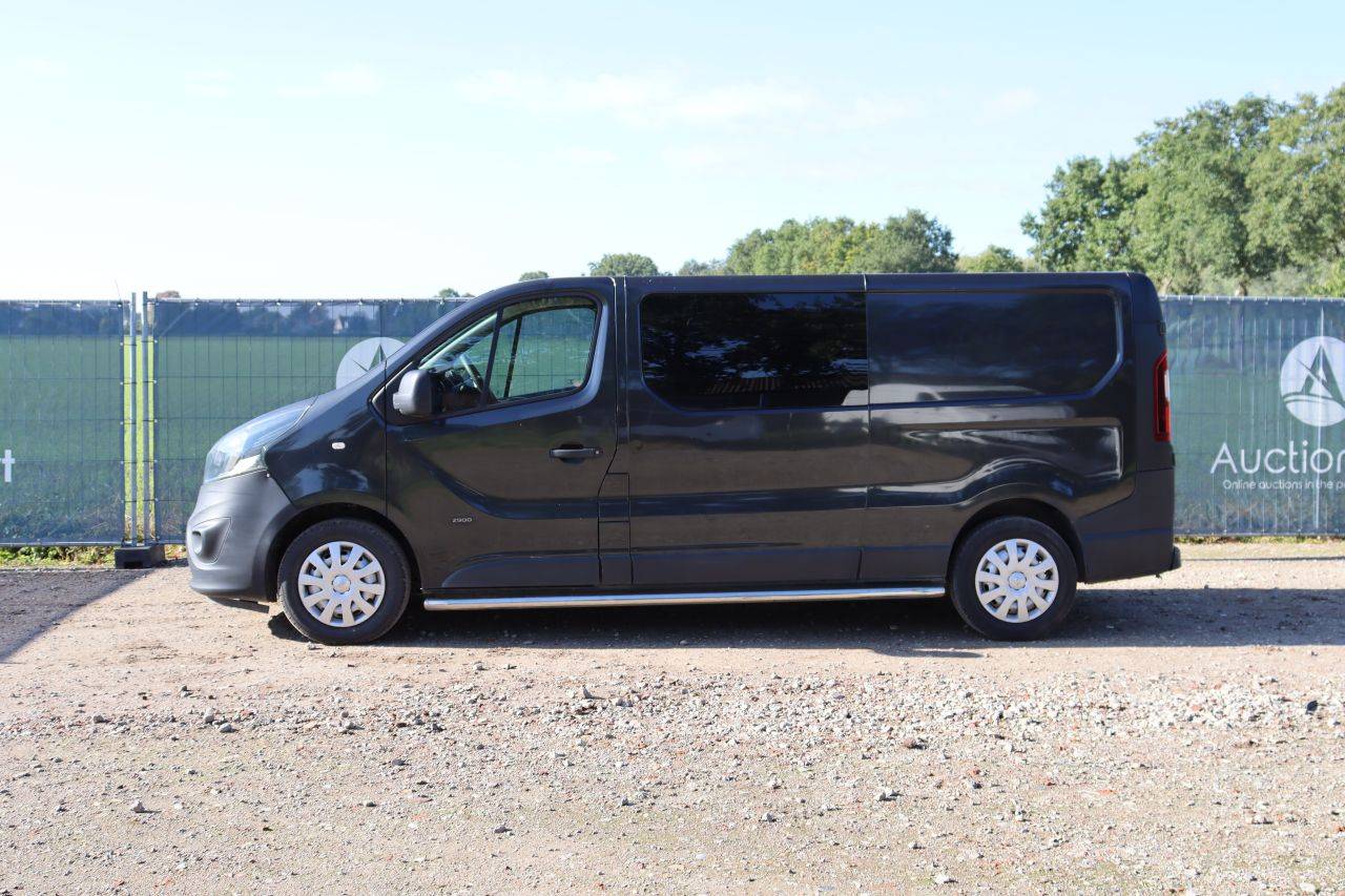 Opel Vivaro-B Turbo Diesel 120hp Van 2015
