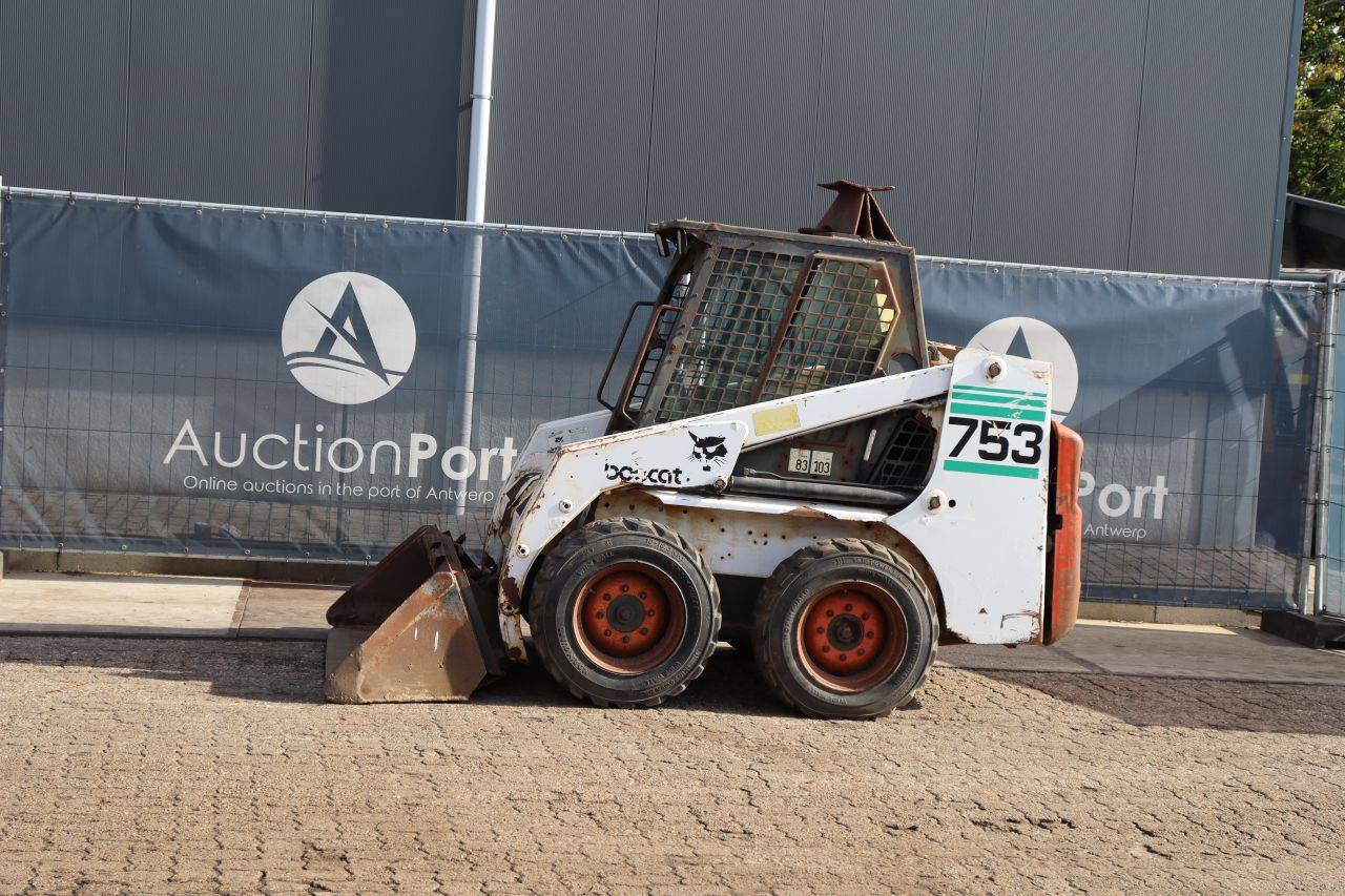 Minicargadora Ingersoll Rand Bobcat 753 diésel